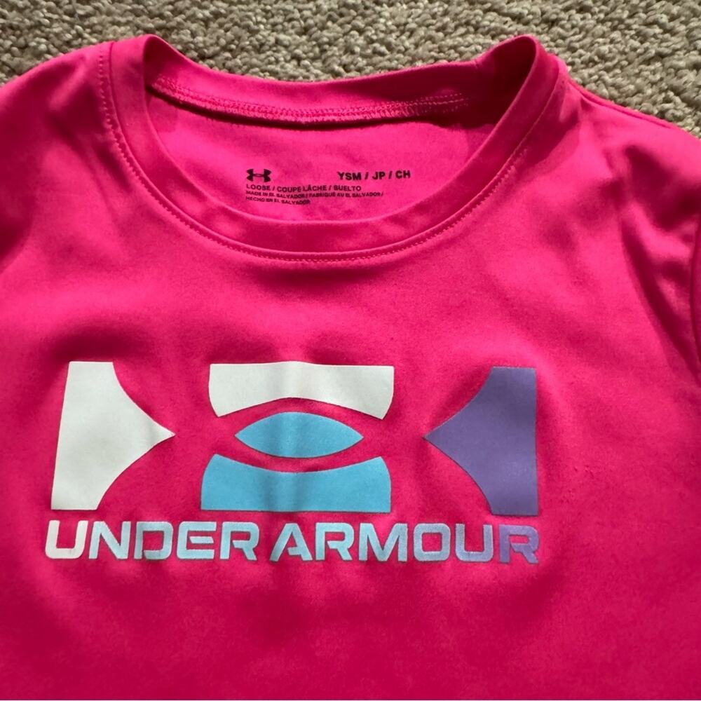 UA Under Armour Girls Loose Fit Vibrant Pink Logo Tee Shirt Size Youth Small - Picture 4 of 7